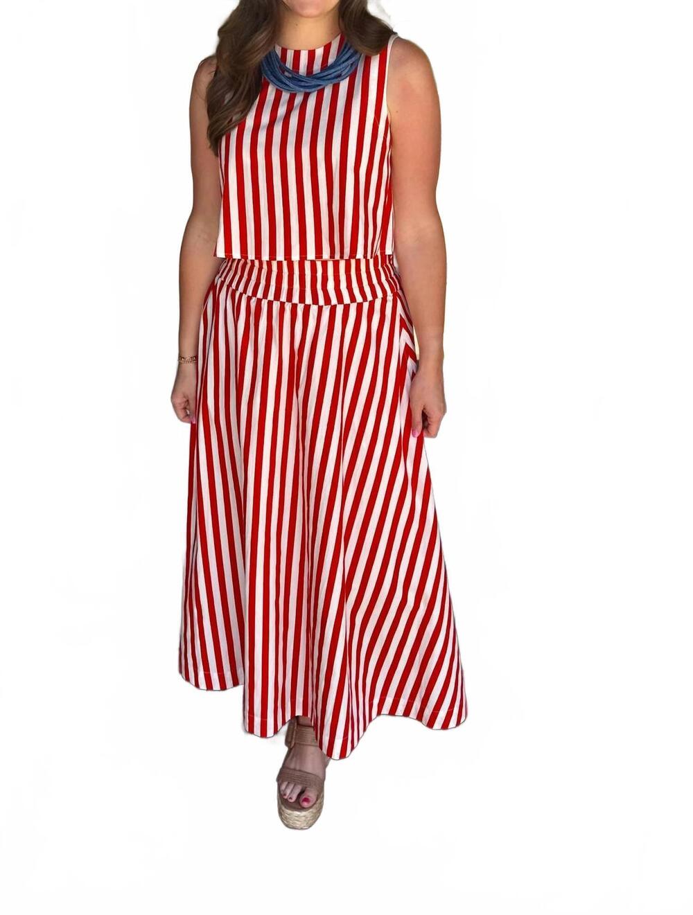 NEW LIVRO sleeveless crop top in red